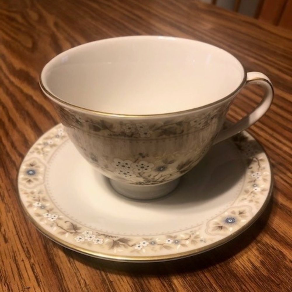 3 Sets Royal Doulton Mandalay Footed Cup & Saucer Porcelain Set TC1079